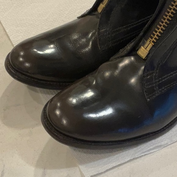 ⭐️⭐️⭐️SOLD⭐️⭐️⭐️Tory Burch Brown patent leather Riding boots Size 8.5 - Picture 11 of 11